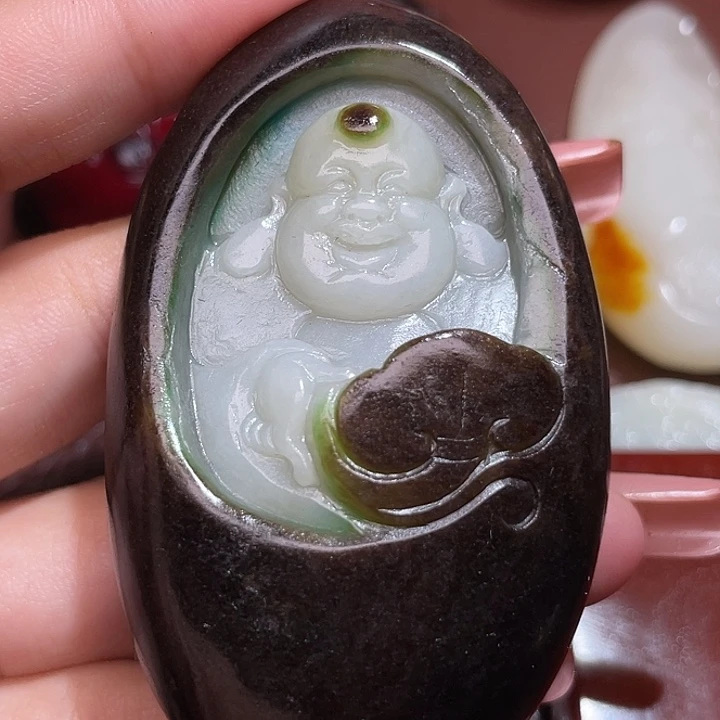 肆***刚和田玉未镶嵌颈饰