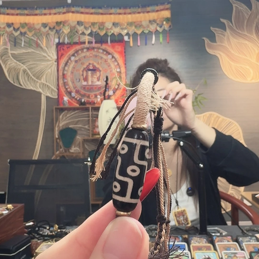 铁合金花岗石手绳唐卡吊坠