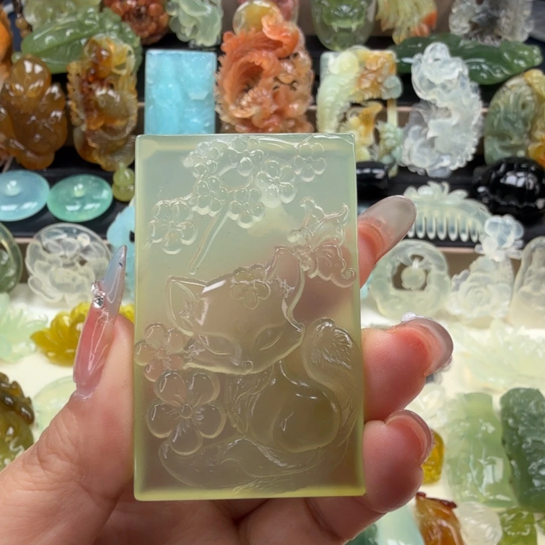 岫玉未镶嵌颈饰岫玉狐狸牌