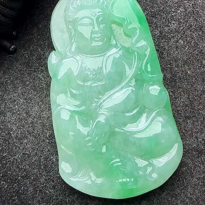 翡翠未镶嵌颈饰天然A货