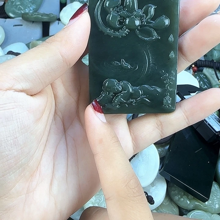和田玉未镶嵌颈饰
