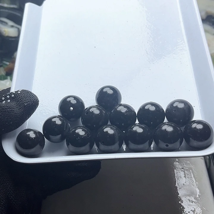 和田玉（糖玉）和田玉边角料9K金镶嵌演**哥