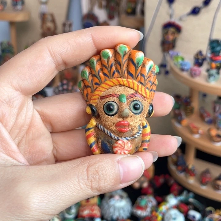 17 腓尼基琉璃娃娃。