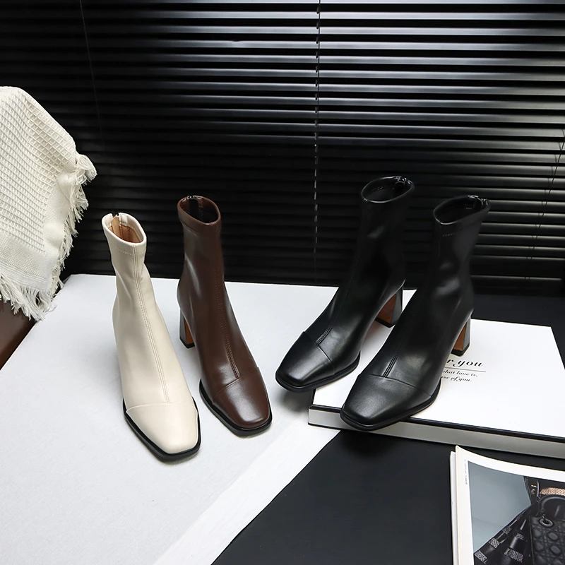 秋冬时尚弹力短靴34-42大码女靴子方头真皮显瘦粗跟瘦瘦靴高跟靴