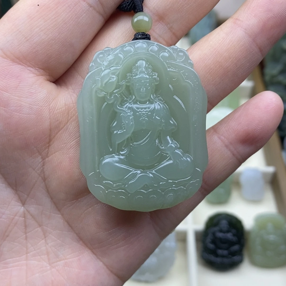 和田玉未镶嵌颈饰有包容，介意勿拍