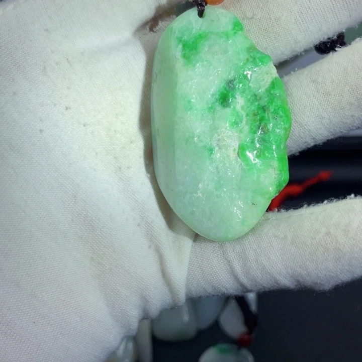 翡翠未镶嵌挂件片料