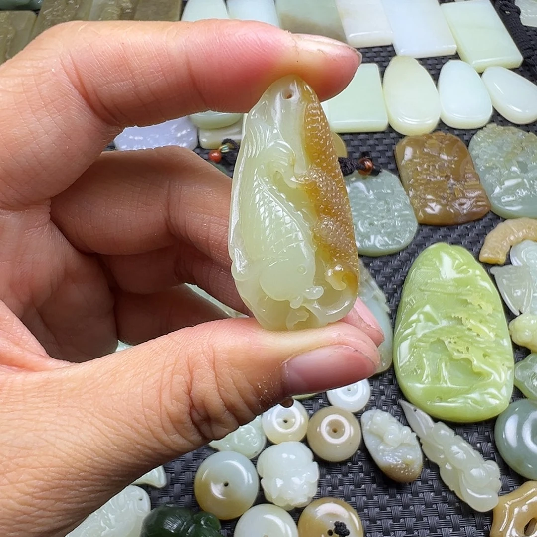 和田玉未镶嵌吊坠(不含链)卡39
