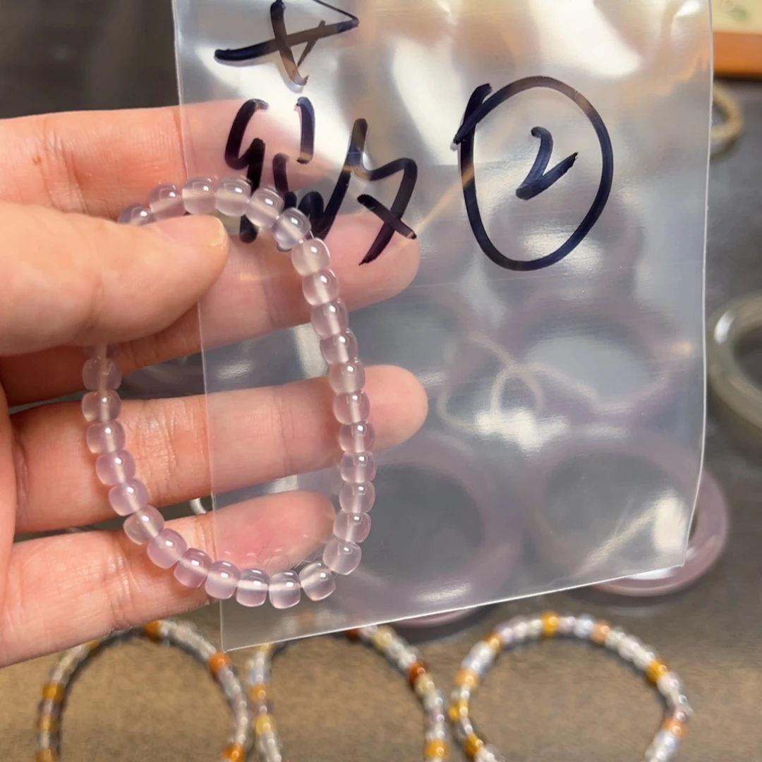 薇****玛瑙/玉髓未镶嵌珠宝半成品