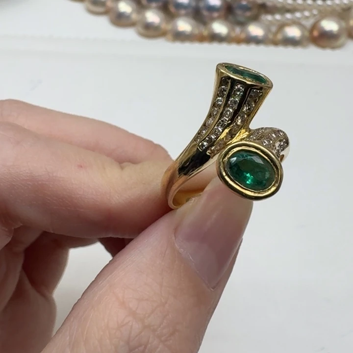 祖母绿未镶嵌戒指