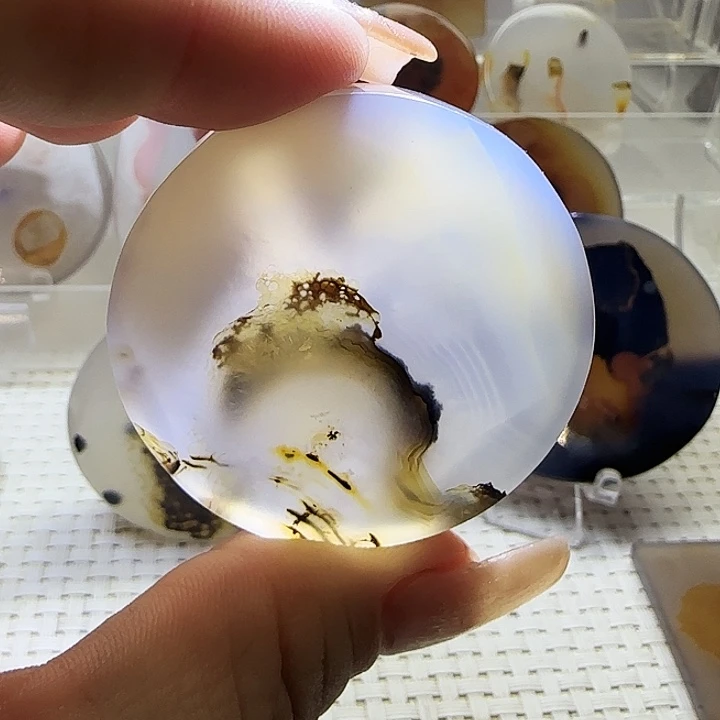 玛瑙/玉髓未镶嵌珠宝奇石