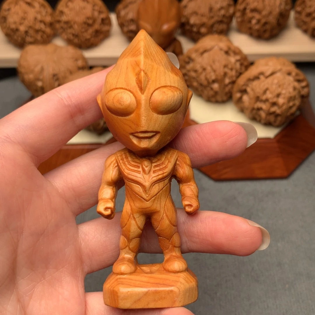 文玩核桃把件非****.奥特曼