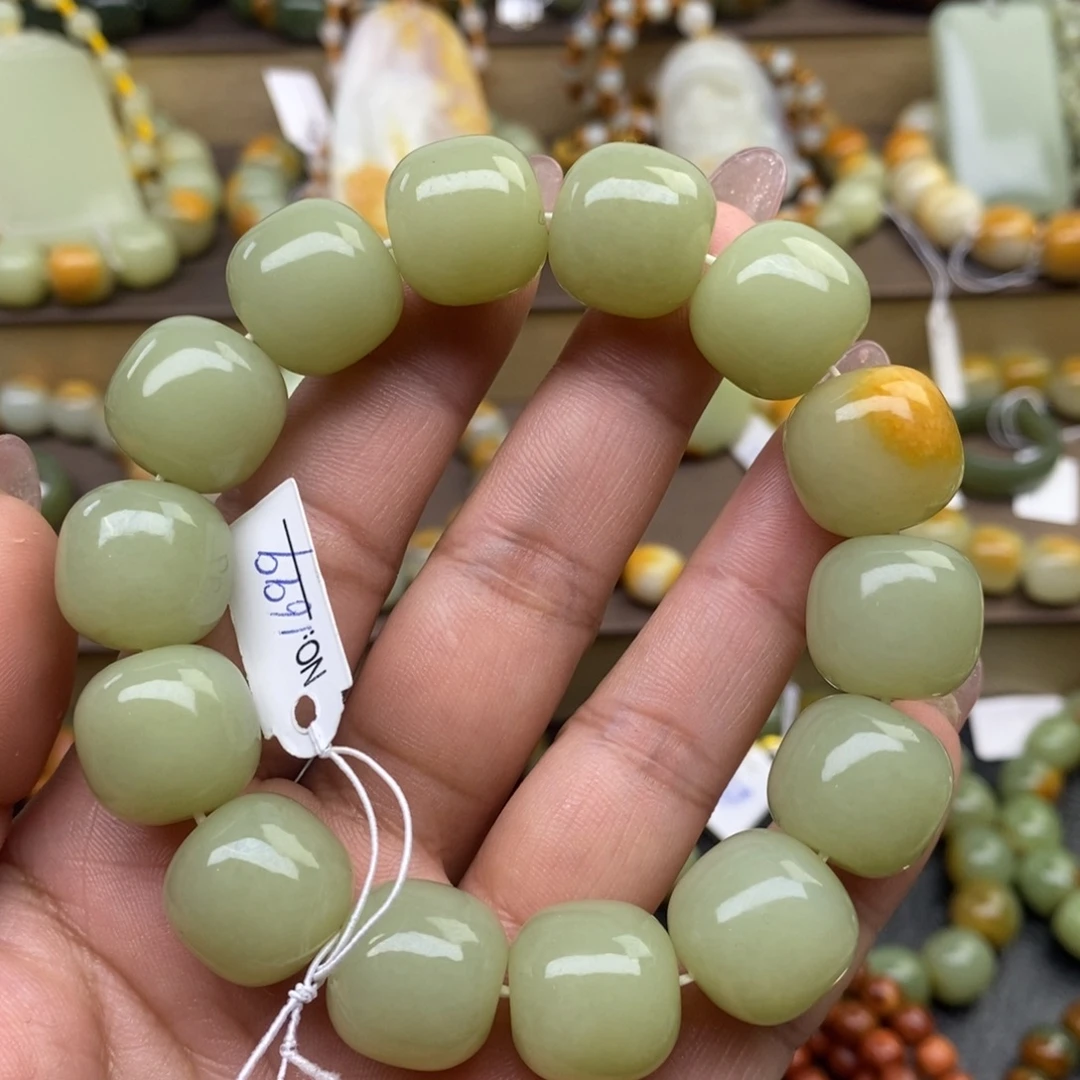 透闪石质玉未镶嵌手串