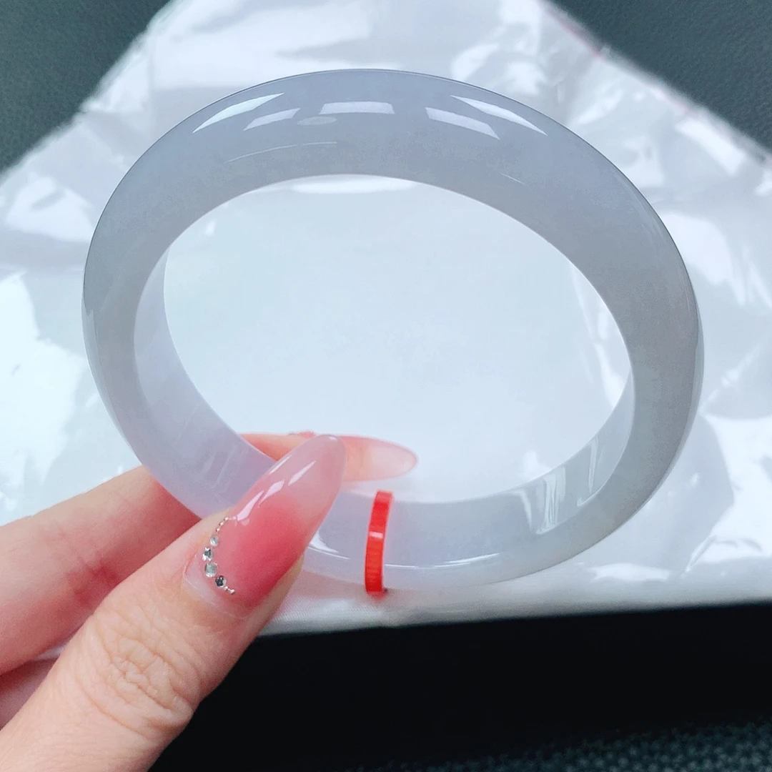翡翠手镯未镶嵌59圈