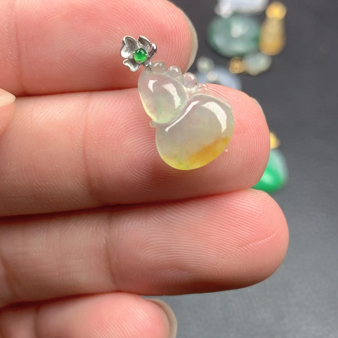 【闪购商品】颈饰18K金镶嵌翡翠翡翠