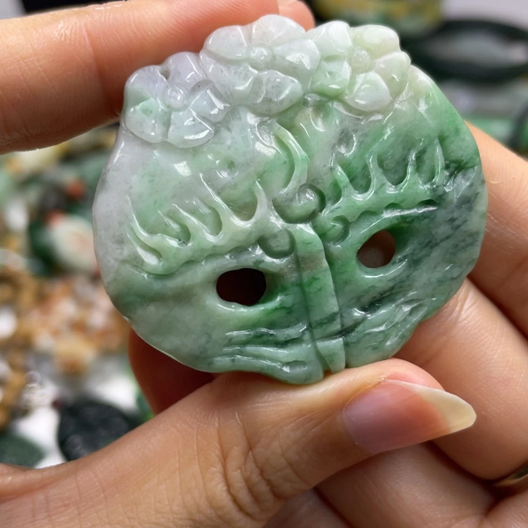 颈饰未镶嵌翡翠牌子