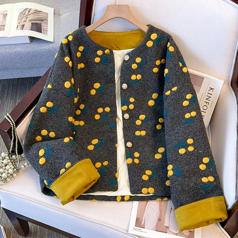 2025秋冬新款港味别致百搭女高级感小香风气质短款外套上衣