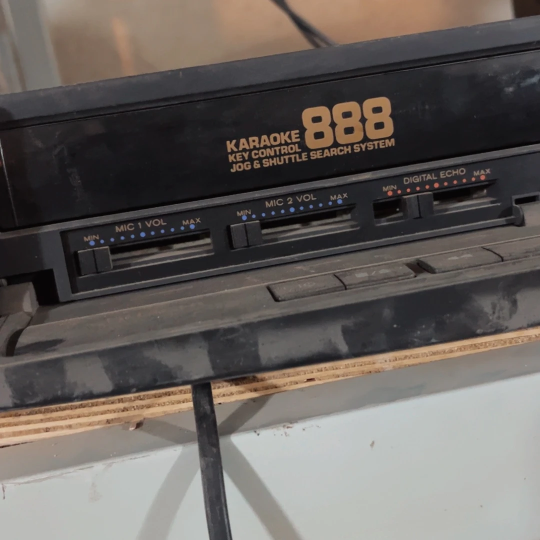 8新能通电的日立888录像机，包邮