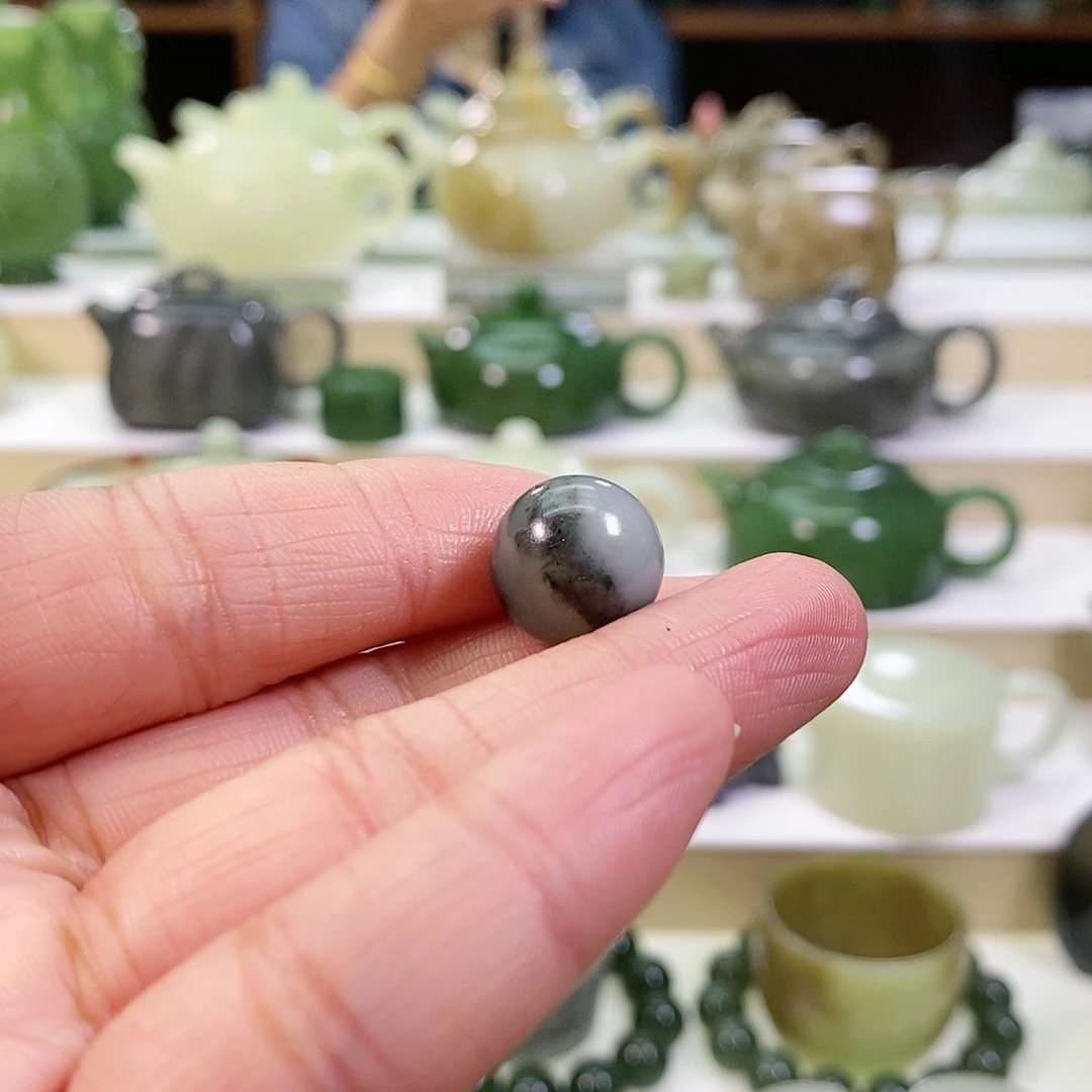 和田玉未镶嵌珠子酸**辣