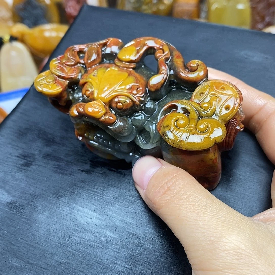 石英质玉（黄龙玉）颈饰未镶嵌