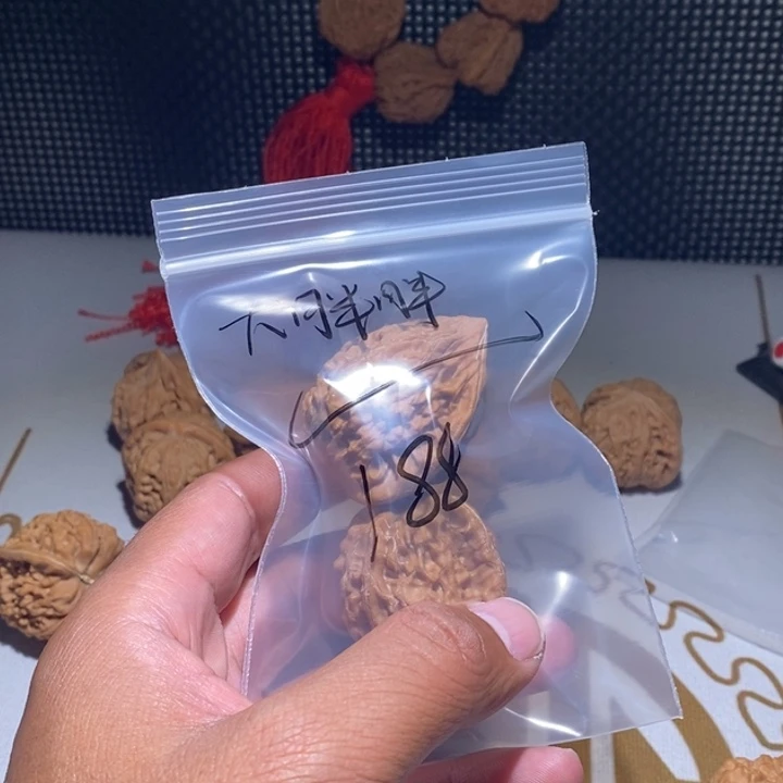 把件文玩核桃大*胖野生红莲