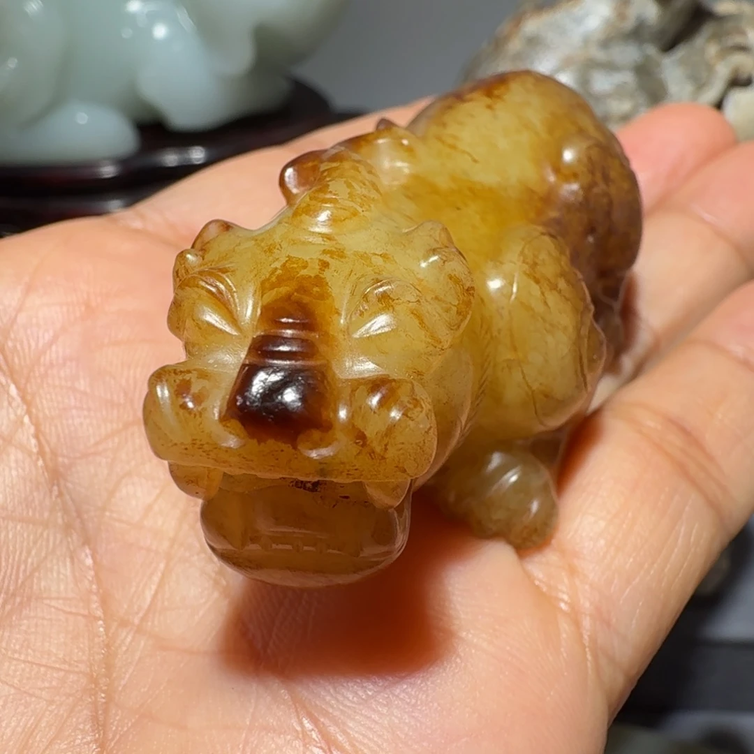 H***S和田玉未镶嵌挂件