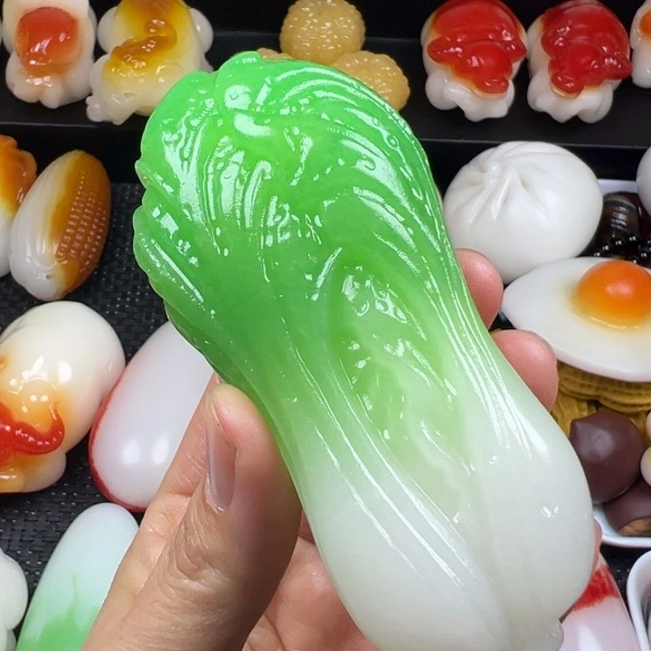 新疆戈壁五彩石金丝