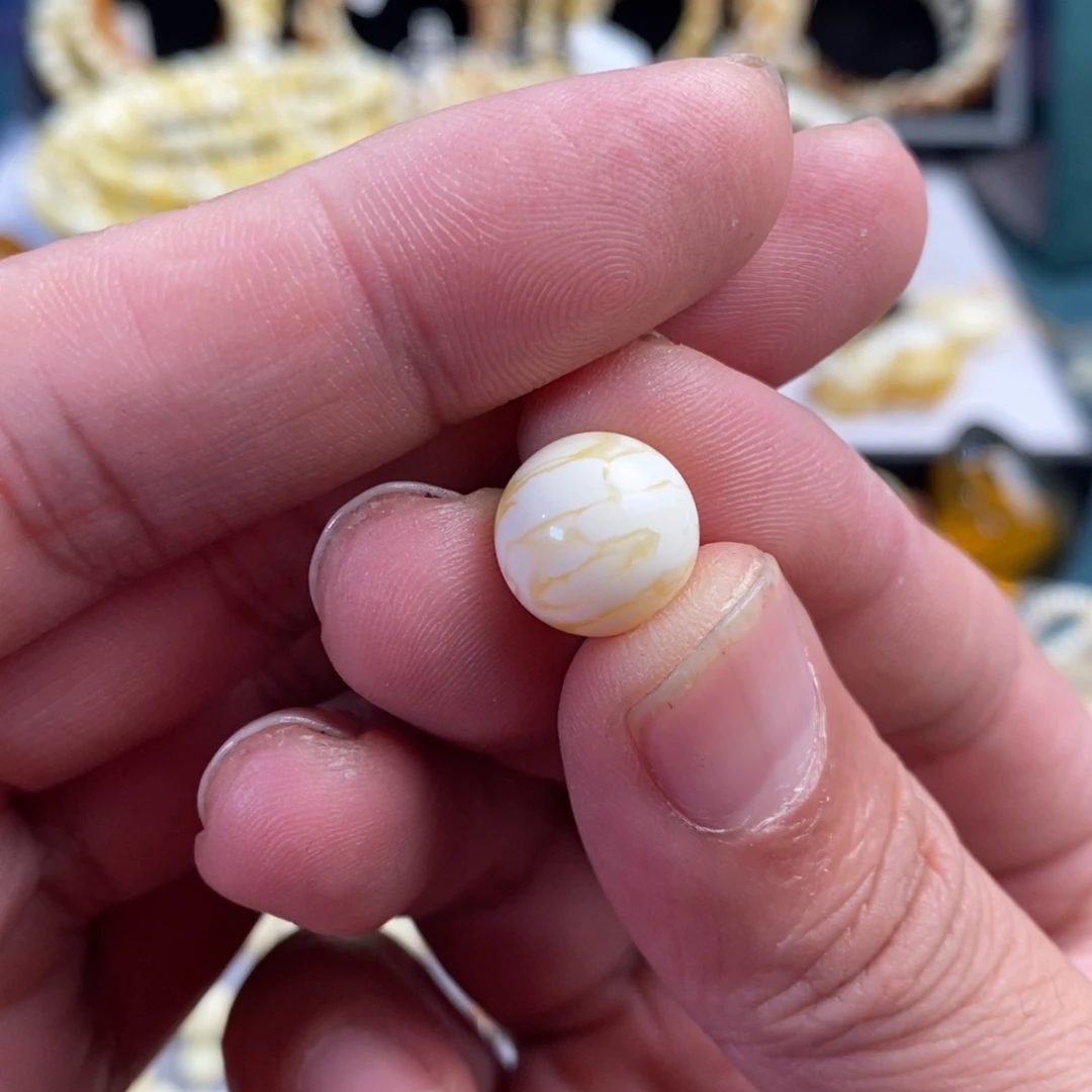 蜜蜡未镶嵌裸石12.5mm瓷白千层雪