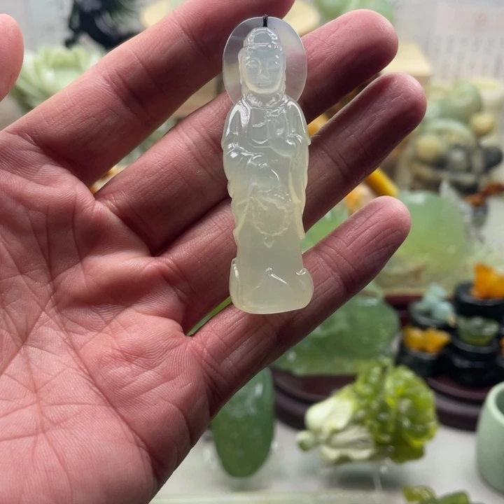 蛇纹石玉未镶嵌四大名玉挂件