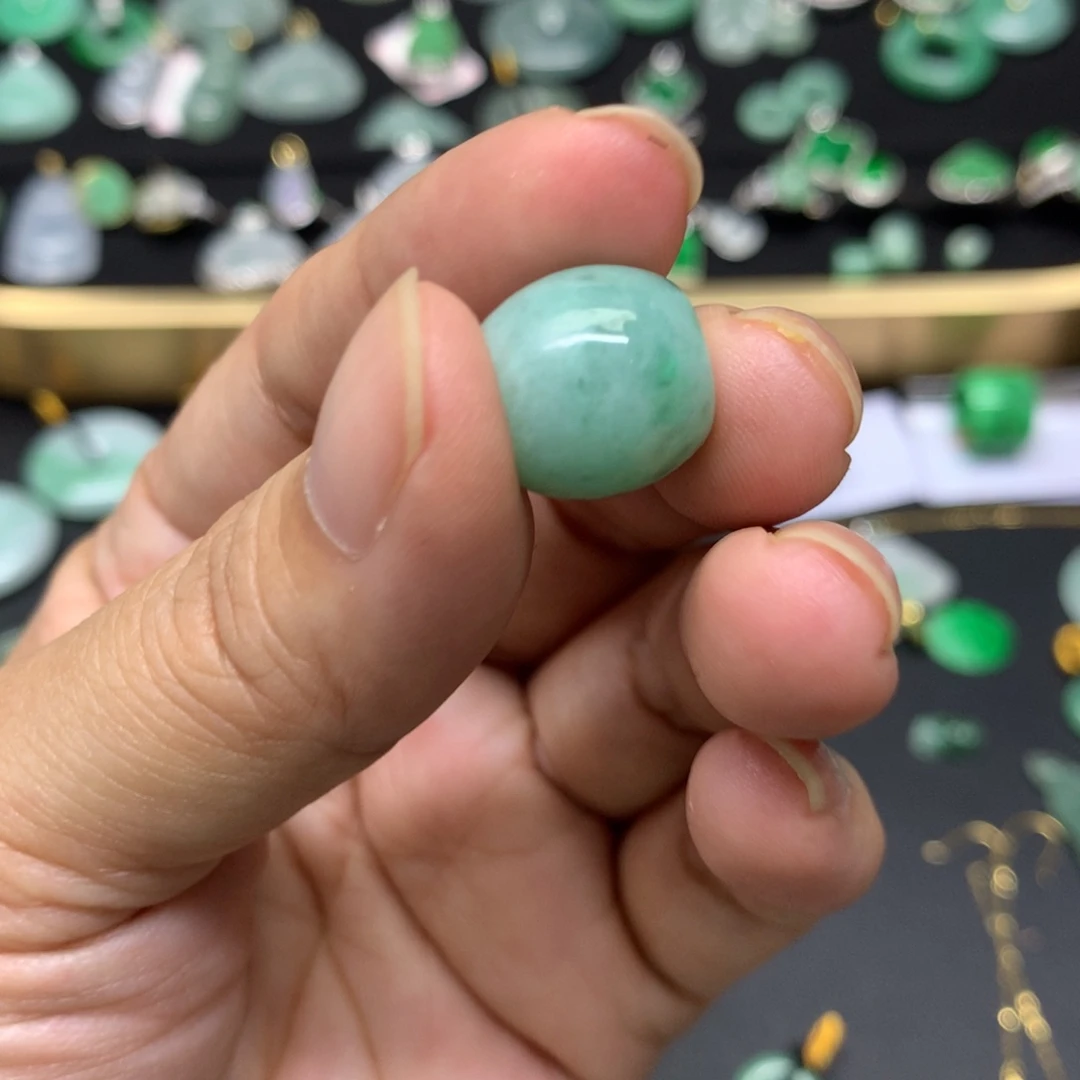 吊坠(不含链)未镶嵌翡翠有纹裂