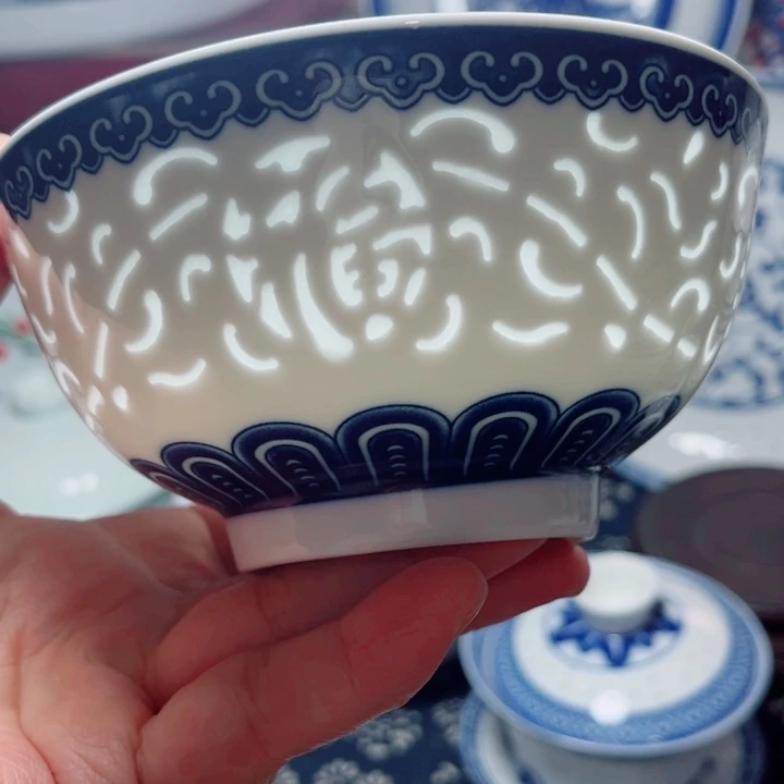 青花玲珑5寸饭碗满雕满福