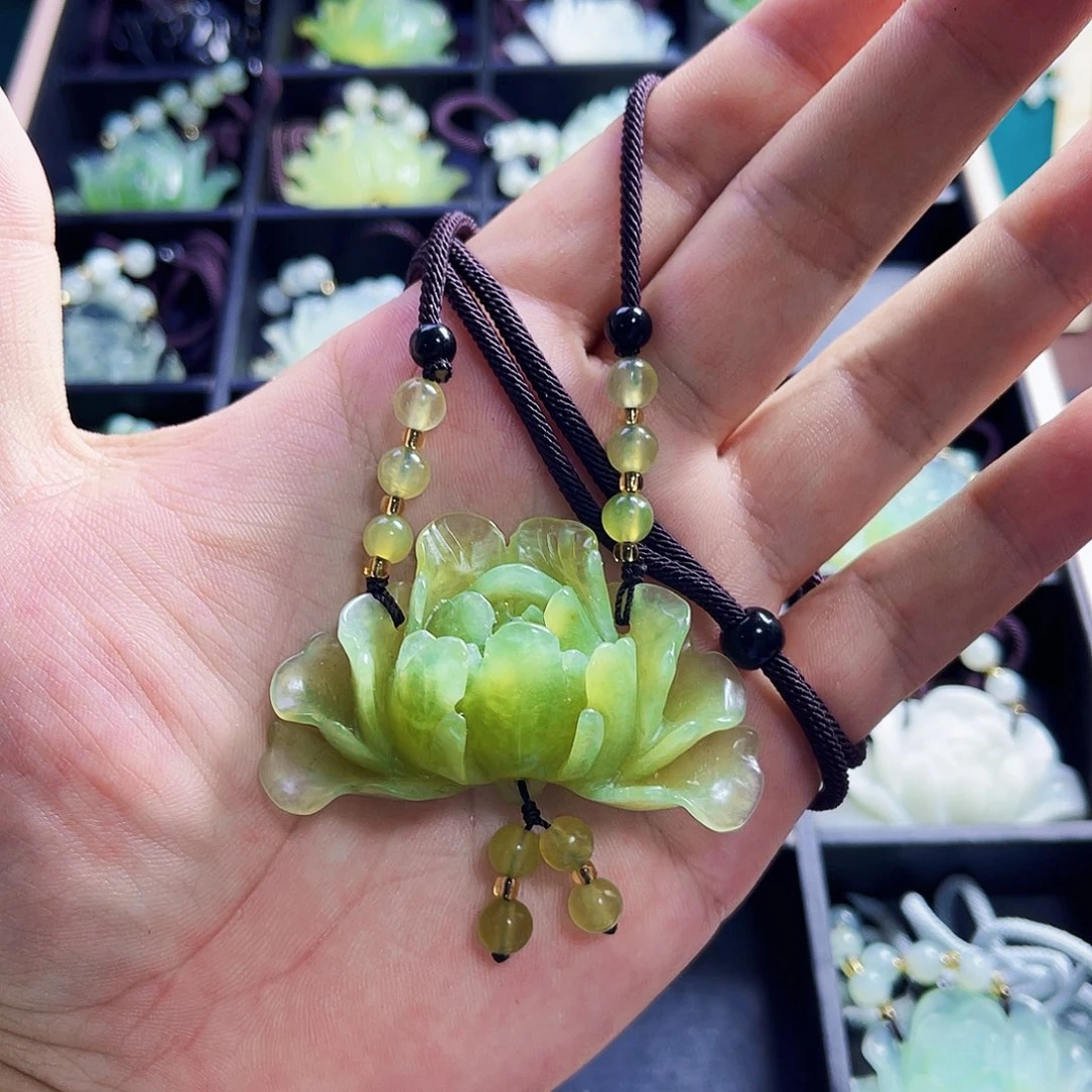 未镶嵌蛇纹石玉颈饰