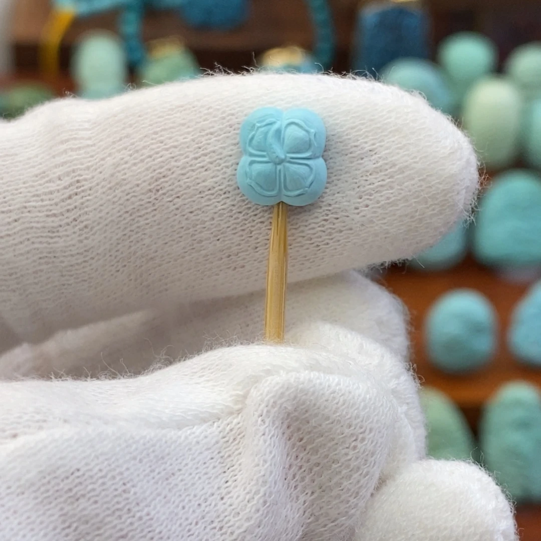 绿松石未镶嵌珠宝奇石