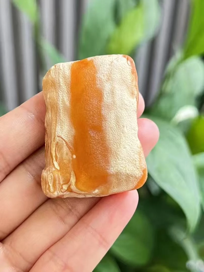 天然琥珀蜜蜡粉橘金瓷白一线天全皮吊坠 黄白两色拉丝纹明显