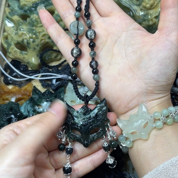 蛇纹石玉合金颈饰