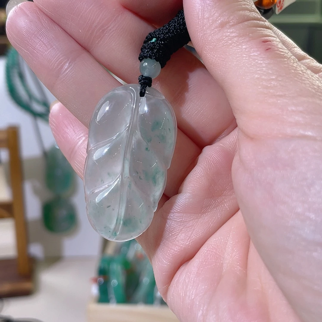 石英质玉吊坠(赠链)未镶嵌