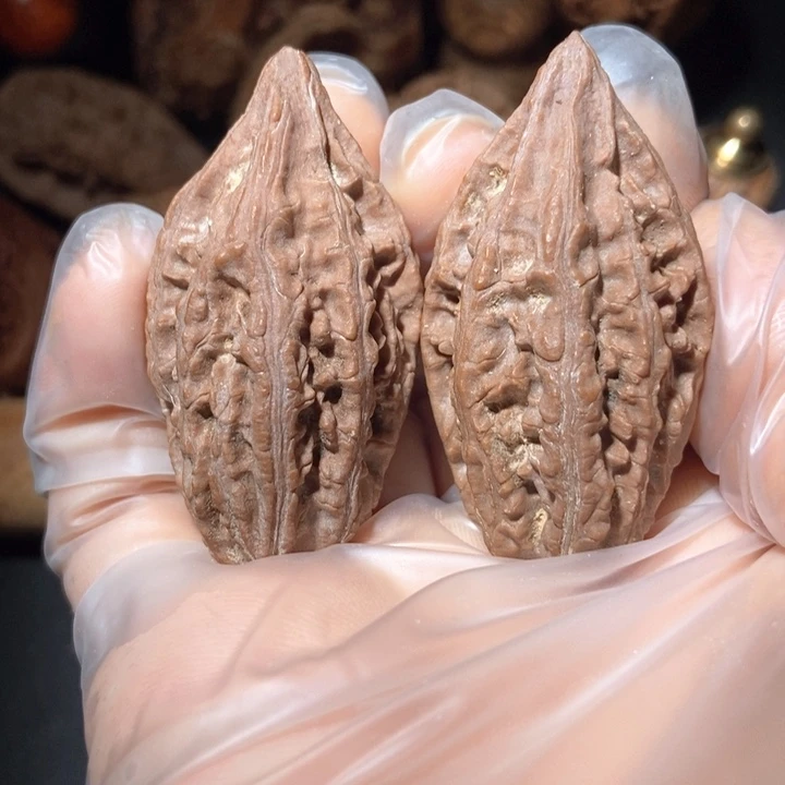 文玩核桃把件东北楸子小雪21瑕疵