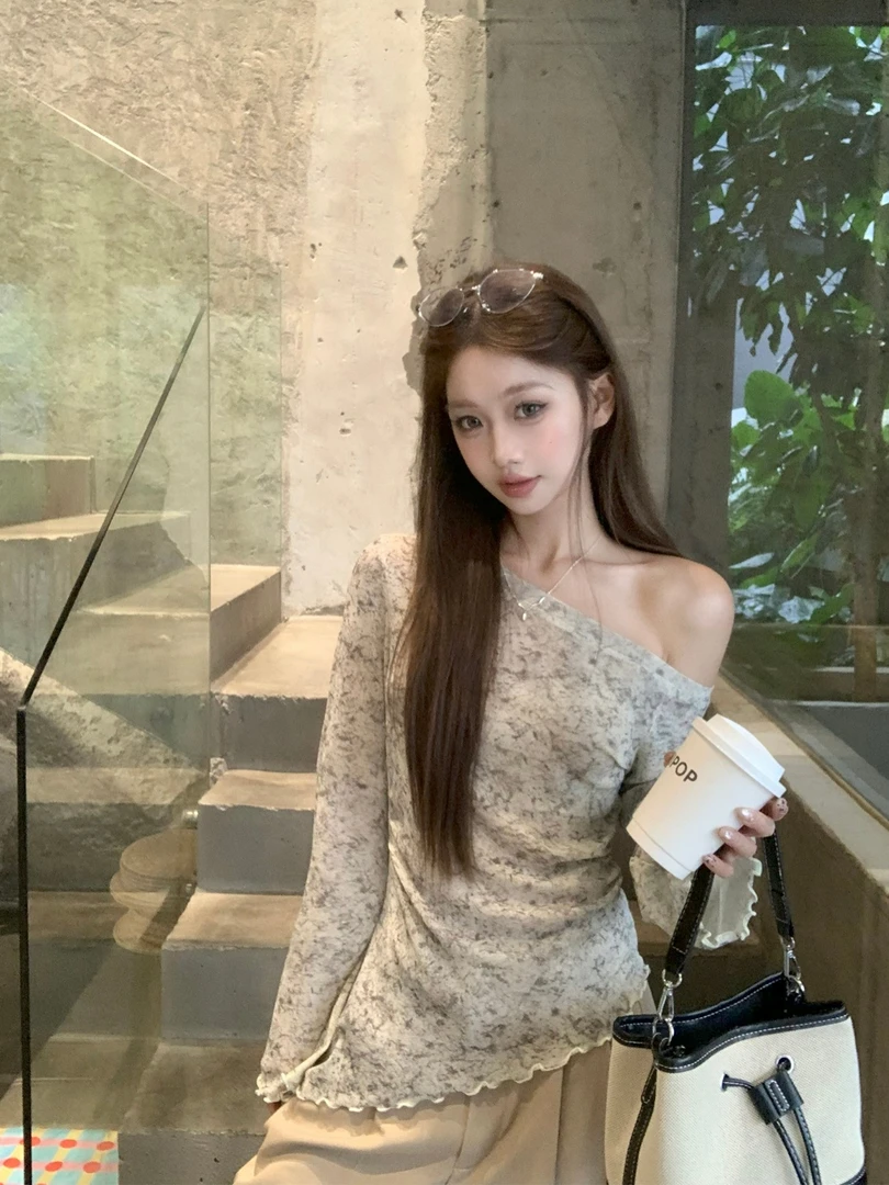 木耳边山本风喇叭袖长袖耐磨T恤抹胸碎花修身打底