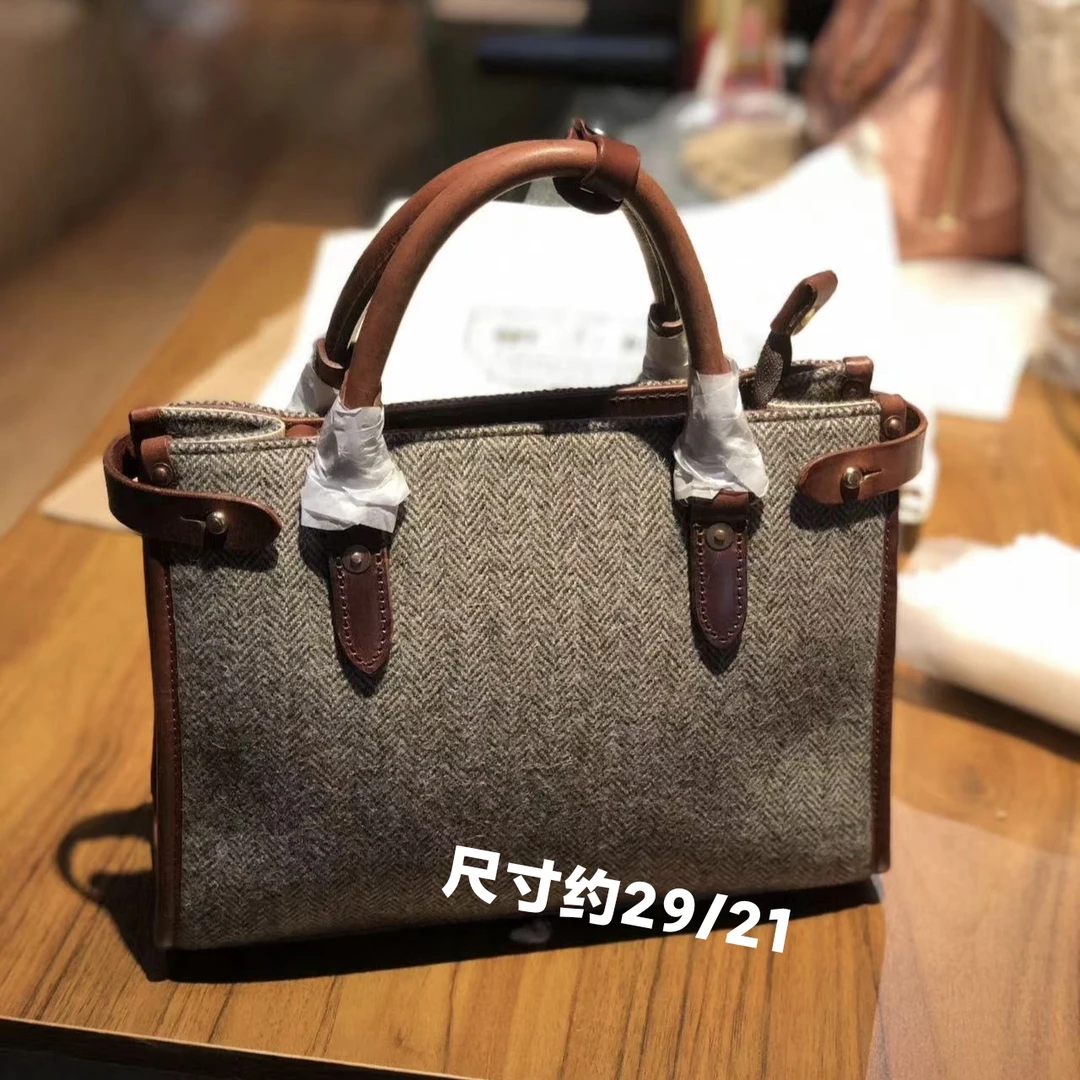 单肩包单肩学院风拉链双层字母棕色时尚防盗轻奢风