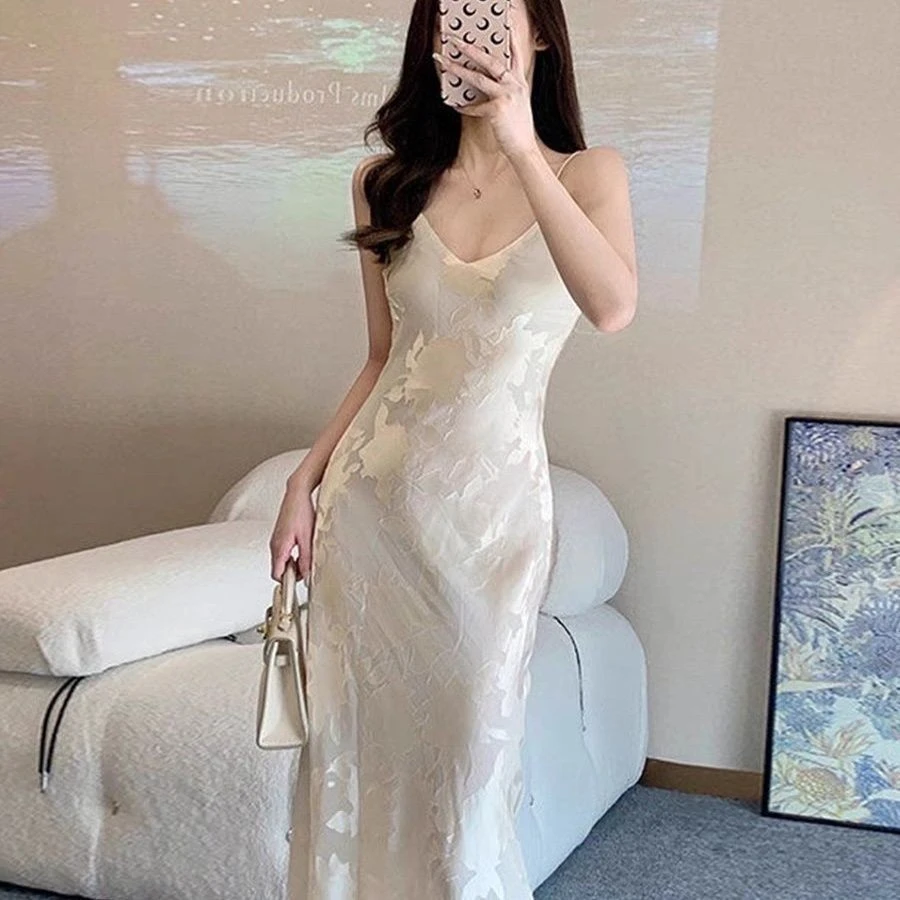 夏季新款女装修身气质性感V领白色包臀减龄吊带连衣裙