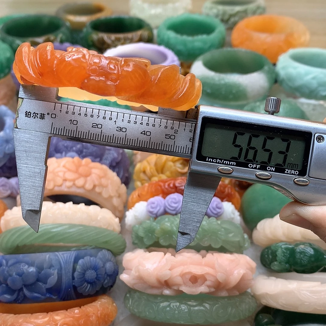 未镶嵌手镯石英质玉