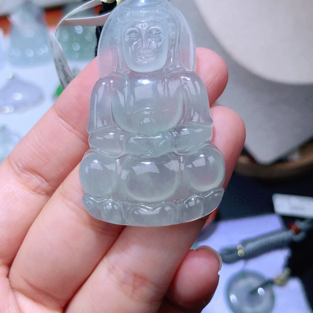 颈饰未镶嵌翡翠观音