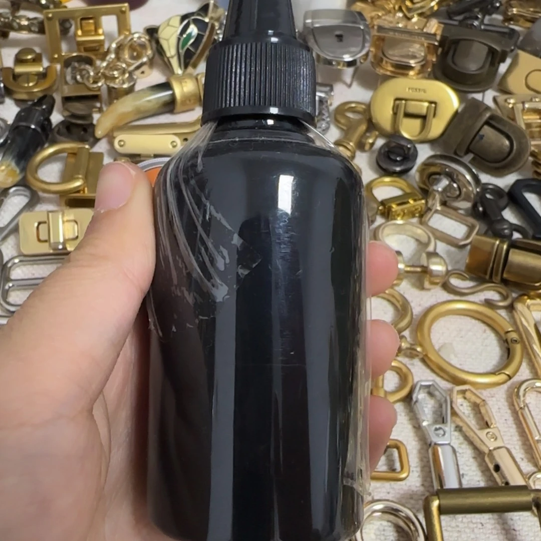 黑色封边油10元一瓶