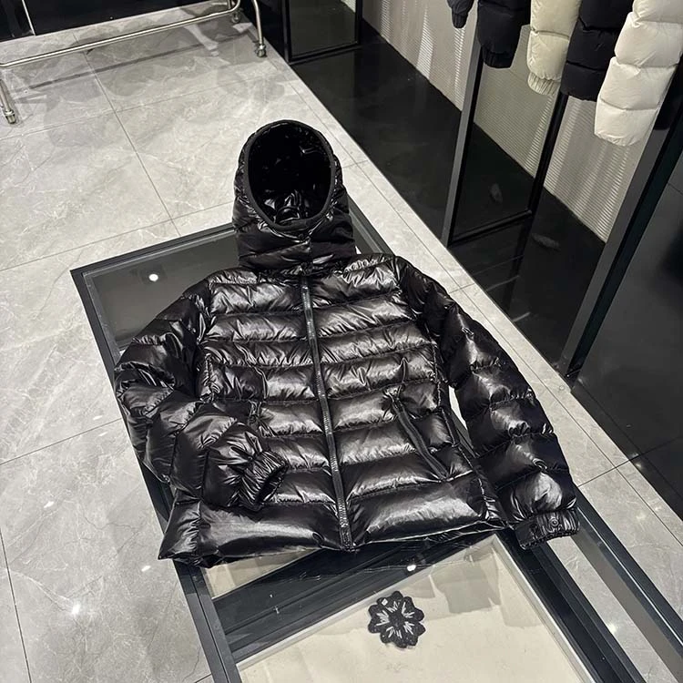 25年秋冬新款 时尚百搭修身便轻显瘦亮面可拆帽女款羽绒服-25195