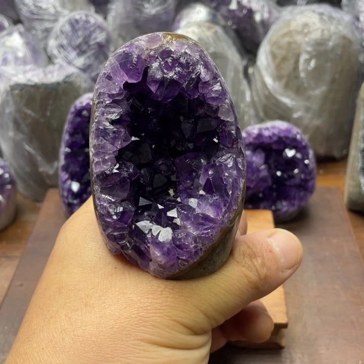 紫晶未镶嵌珠宝半成品