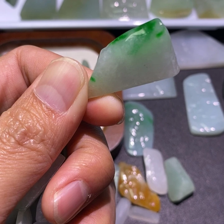 定制翡翠未镶嵌定制