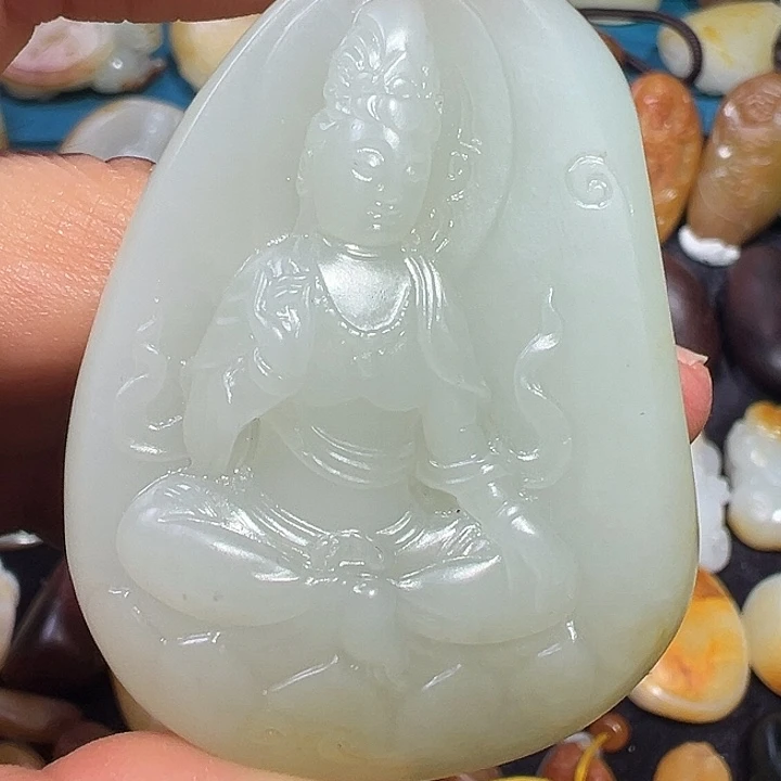 和田玉未镶嵌颈饰