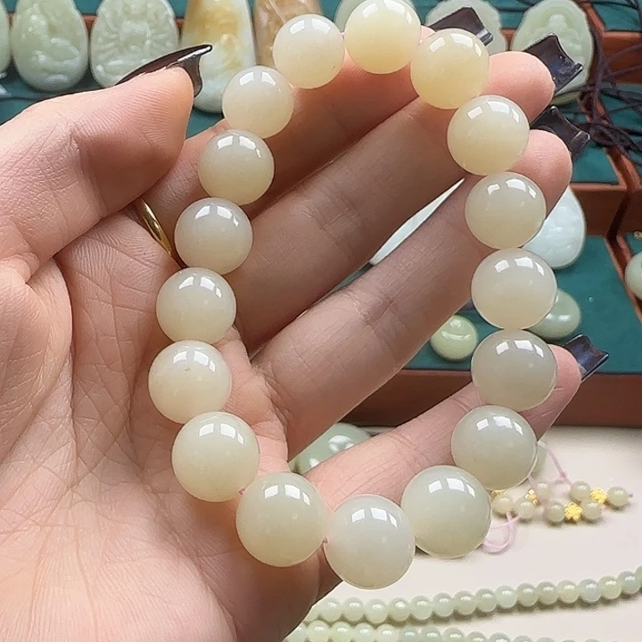 和田玉（糖玉）未镶嵌手链