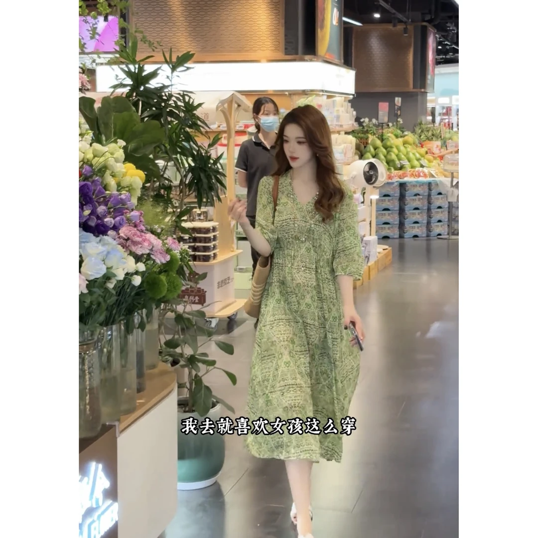碎花显瘦气质夏季法式女孩收腰复古甜美时尚小众温柔设计感长款连