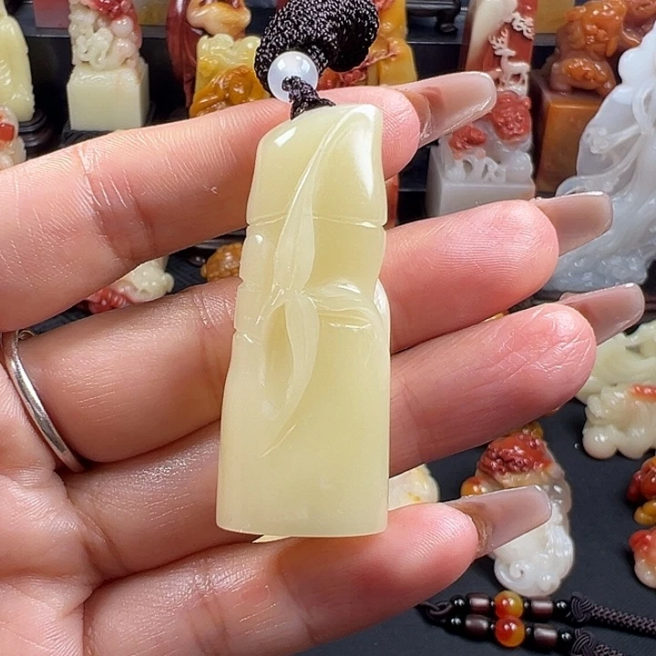 寿山石老性芙蓉石