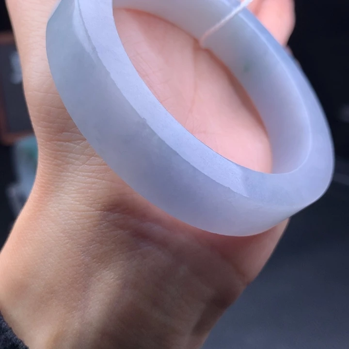 未镶嵌翡翠手镯定制翡翠